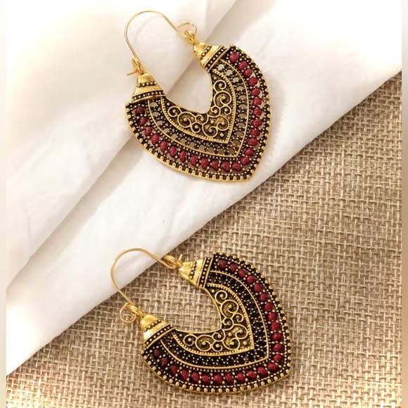 Accessories - Vintage Bohemian Heart Carved Shape Earrings